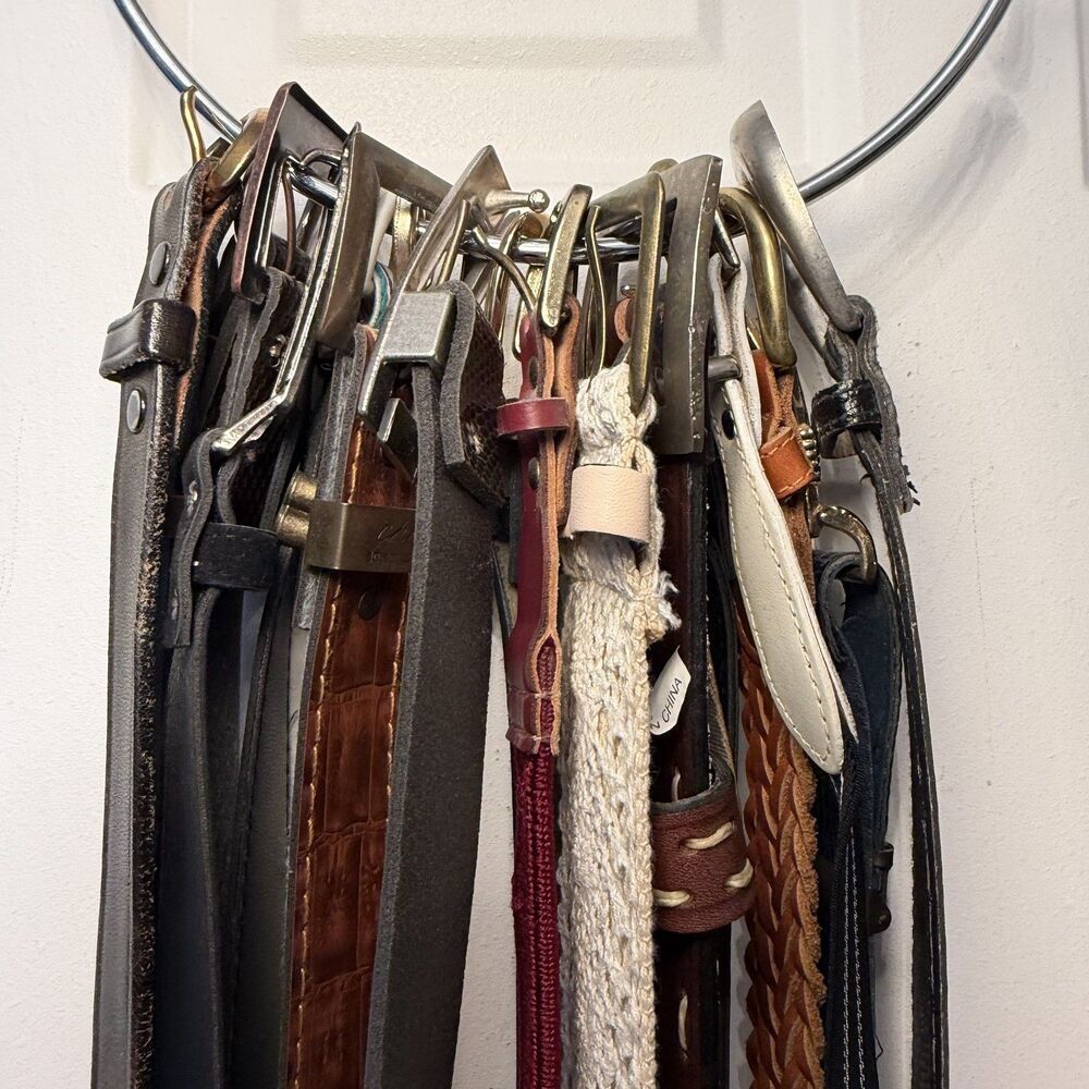 18 Vintage Women's Belts From the 80s and 90s Most Size 12 Good Used Condition